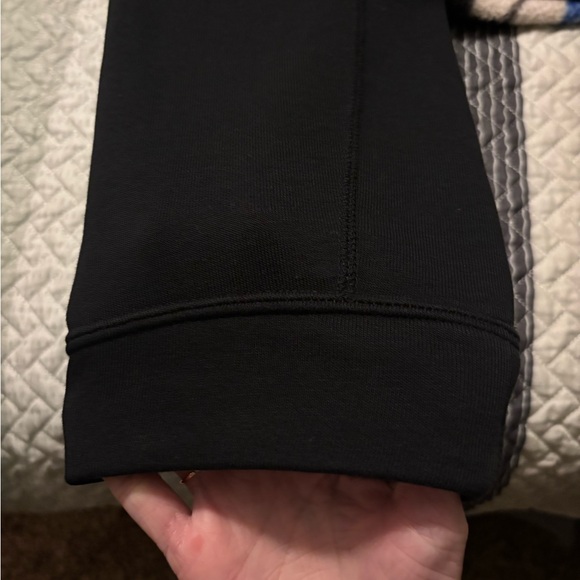 Nike Men's Medium Tall Black Joggers with White Accents - Picture 9 of 9